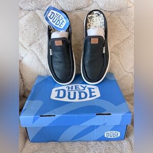 NEW!!! Hey Dude Wendy Austin Lift Leather Black size 7 Clogs Mules Slides